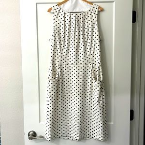 Chaps ivory & black polka dot dress with pockets!